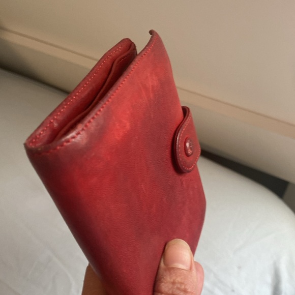 Chanel lambskin red compact wallet in well loved condition - Picture 6 of 13